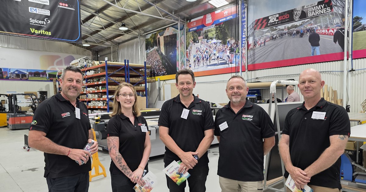 Big Image Australia Open Day: Andrew Lawson (Signarama Salisbury), Michaela Avery (Signarama Salisbury), Corey Magnus (Signarama Salisbury), David Thurgood (Signarama Salisbury), Jason Findlay (Signarama Salisbury)